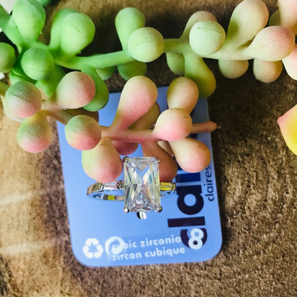 Claire’s 🪴Silver Ring